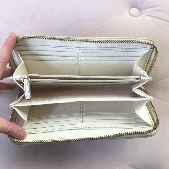 COACH ACCORDION WALLET - Picture 10 of 16